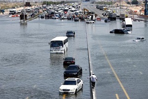 Τα σενάρια συνωμοσίας για την καταιγίδα του αιώνα στο Ντουμπάι (ΒΙΝΤΕΟ)