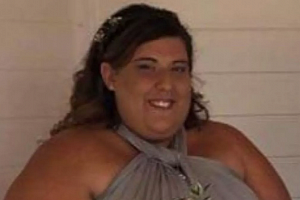 ΕΙΚΟΝΕΣ: Φωτογράφιζαν κρυφά υπέρβαρη γυναίκα που βρισκόταν για διακοπές στην Κύπρο Τα παιδιά της κοιτούσαν το βράδυ εάν ζούσε