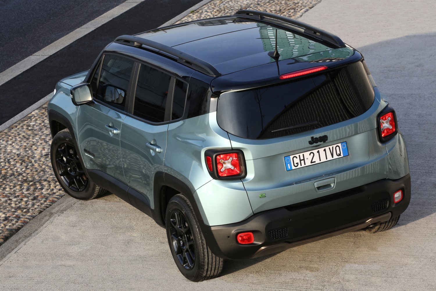 JeepR_Renegade_e-Hybrid_-3.jpg