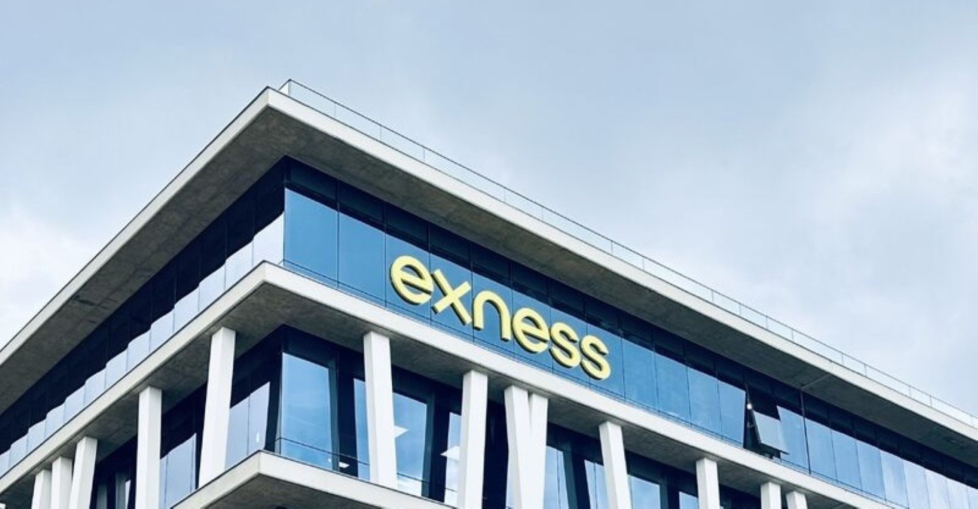 Exness-building-new-logo.jpg