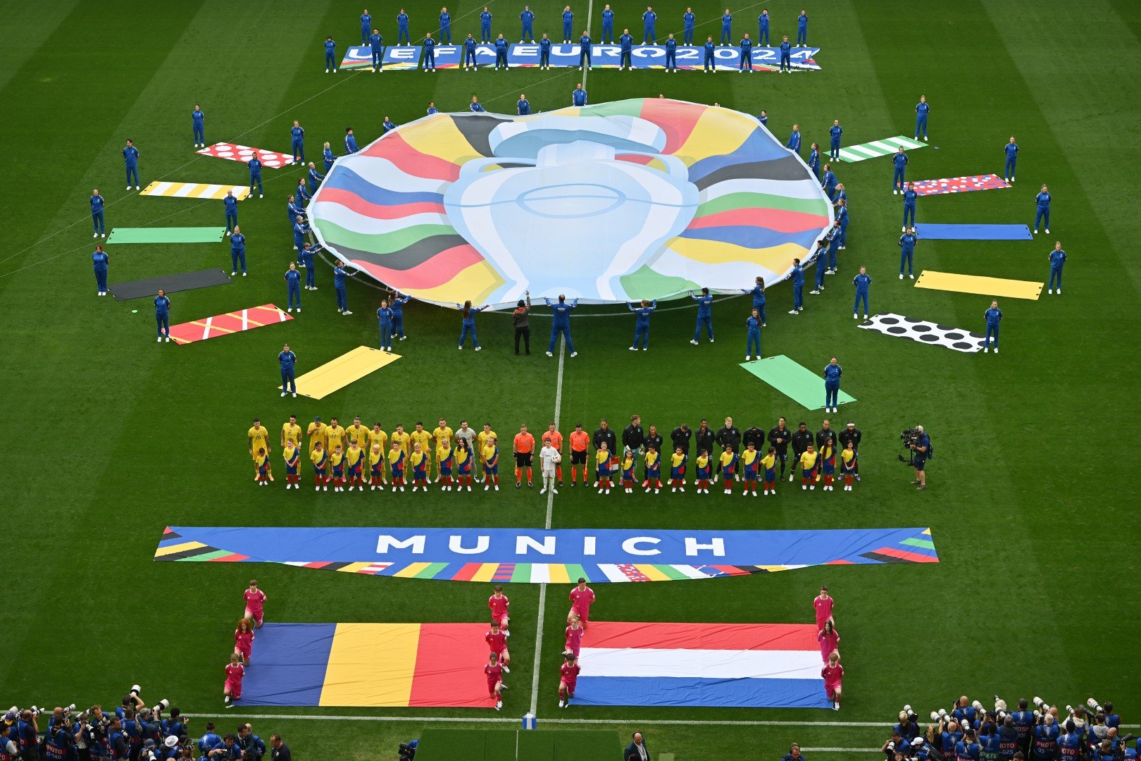 Romania_v_Netherlands_Round_of_16_-_UEFA_EURO_2024_10.jpg