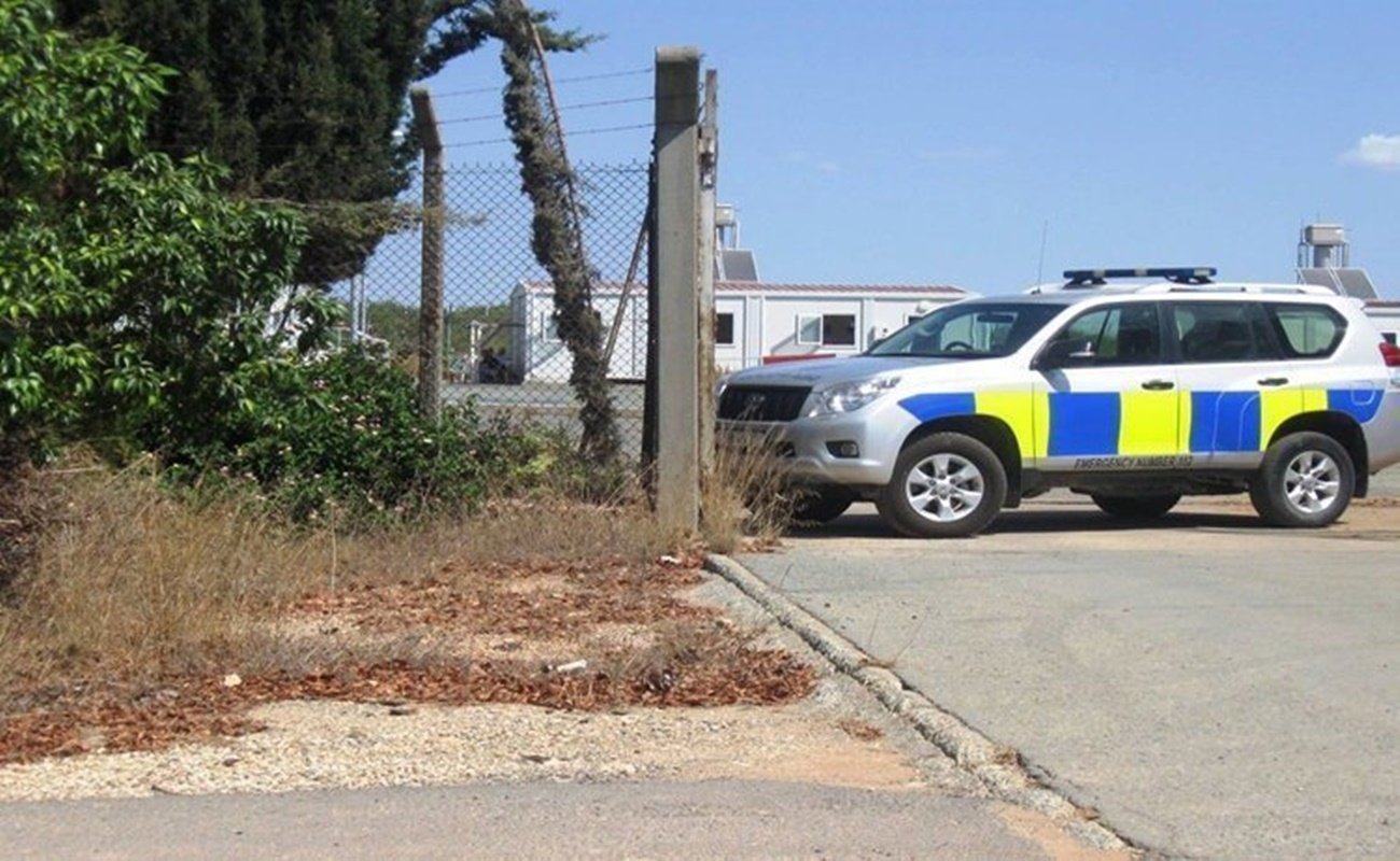 Παιδί στην Κύπρο αποκάλυψε με μία χειρονομία στους αστυνομικούς τη φρίκη που βίωναν στο σπίτι τους