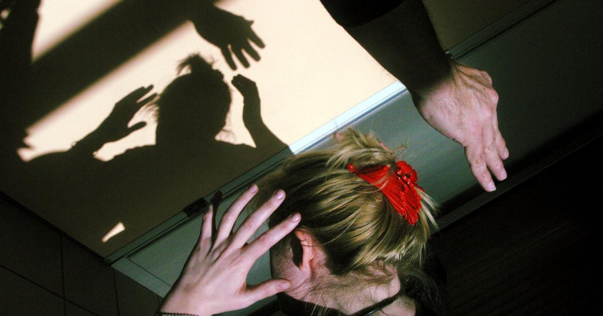 Δεν υπάρχει βιασμός με «συναίνεση». Αμετάβλητες ποινές για βιασμό γυναίκας από τον πρώην σύντροφο της