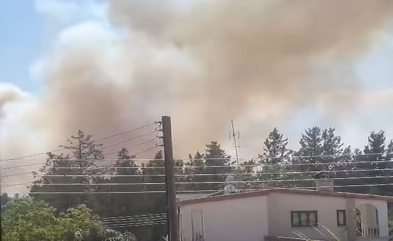 Πυρκαγιά κοντά σε κατοικίες στην επαρχία Λάρνακας. Στη μάχη και πτητικά μέσα (video)