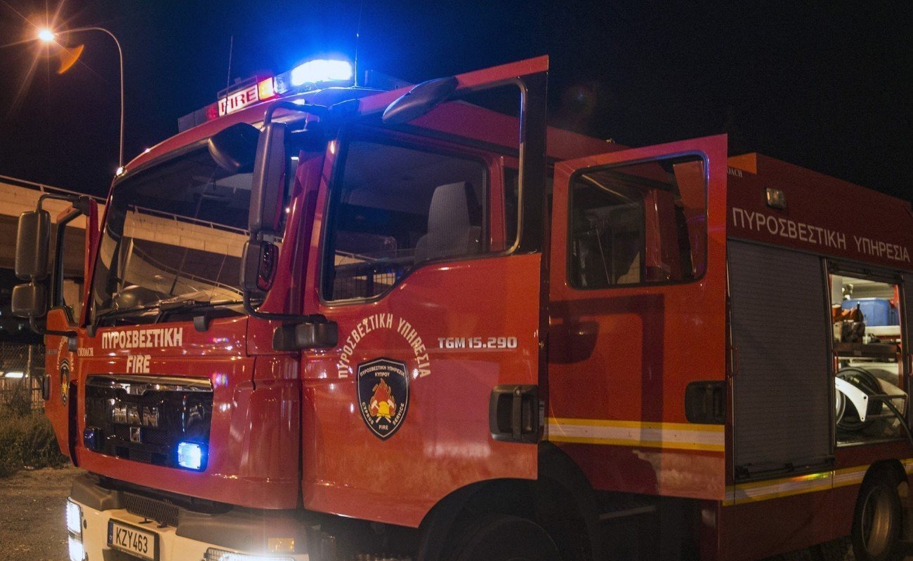 Ζημιές σε 4 αυτοκίνητα μετά από φωτιά στη Λευκωσία