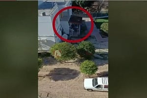 Έκλαιγε για μια ώρα κι εκλιπαρούσε να μπει στη δομή, έρευνα των ΥΚΕ για τις σπαρακτικές κραυγές παιδιού