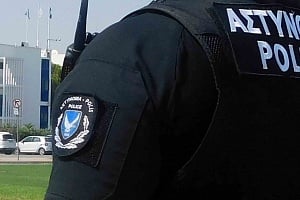 Απειλές από αστυνομικό της Κυπριακής Υπηρεσίας Πληροφοριών σε πολίτη (ΒΙΝΤΕΟ)