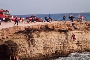 VIDEO: Καρέ -Καρέ η διάσωση από τις θαλασσινές σπηλιές στο Κάβο Γκρέκο - Η κατάσταση της υγείας των τεσσάρων προσώπων
