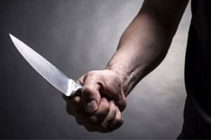 Λευκωσία: Άνδρας μαχαίρωσε τη σύζυγο και την πεθερά του- Οι πρώτες πληροφορίες