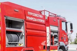 Πυρκαγιά σε οικία στο Κίτι από αναμμένο κερί-Στο νοσοκομείο ιδιοκτήτης με αναπνευστικά προβλήματα