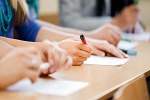 Παγκύπριες Εξετάσεις: Σοκ καταγγελίες για ψευδή μαθησιακά προβλήματα