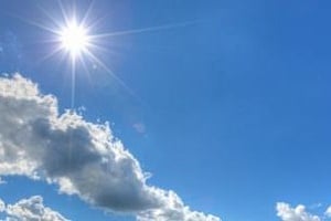 Στους 36 βαθμούς η θερμοκρασία-Αναμένονται μεμονωμένες βροχές Κυριακή και Δευτέρα