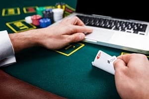 Ελλάδα: Μήνυση κατά 18 influencers για παράνομη διαφήμιση τζόγου
