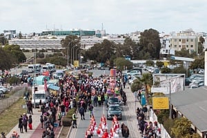 Πιο τσουχτερό κρύο; Γέμισε με παιδικά χαμόγελα και μικρούς Καρναβαλιστές η Αγλαντζιά!