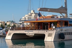 Η Μαρίνα Λεμεσού φιλοξένεισαι με περηφάνια το Art Explorer, το πρώτο και μεγαλύτερο μουσείο-πλοίο στον κόσμο στα πλαίσια του Art Explora Festival