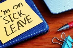 Υπάλληλος προσλήφθηκε στο λιμενικό αλλά έχει ασθένεια με τα... καράβια, δάσκαλος παίρνει sick leaves γιατί δεν μπορεί να είναι σε