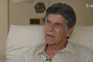 Γιάννης Μπέζος: «Ηθοποιοί μου λένε “κουράστηκα” και τους λέω “να πάνε στην οικοδομή να ξεκουραστούν”»