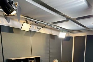 Σπάζοντας τη Σιωπή – Μιλώντας για την Ενδοοικογενειακή Βία