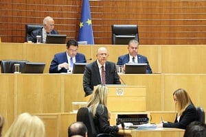 &Tau;&eta;&nu; &epsilon;&lambda;&pi;ί&delta;&alpha; &nu;&alpha; &psi;&eta;&phi;&iota;&sigma;&tau;&epsilon;ί &sigma;ή&mu;&epsilon;&rho;&alpha; &eta; &phi;&omicron;&rho;&omicron;&lambda;&omicron;&gamma;&iota;&kappa;ή &mu;&epsilon;&tau;&alpha;&rho;&rho;ύ&theta;&mu;&iota;&sigma;&eta; &epsilon;&xi;έ&phi;&rho;&alpha;&sigma;&epsilon; &omicron; &Mu;. &Kappa;&epsilon;&rho;&alpha;&upsilon;&nu;ό&sigmaf;