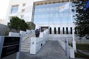 Στα €19,7 δισ. τα δάνεια σε εταιρείες εξαγοράς πιστώσεων, 94% μη εξυπηρετούμενα