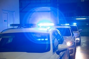 Τον πέτυχαν ξημερώματα πεζό, τον ξυλοκόπησαν και του έκλεψαν κινητό και 50 ευρώ