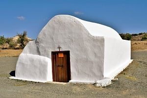 Ένα διαφορετικό εκκλησάκι στον Ψεματισμένο με μία ξεχωριστή αρχιτεκτονική