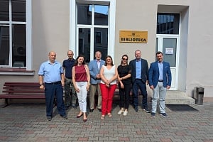 &Tau;&Epsilon;&Pi;&Alpha;&Kappa;: &Sigma;&upsilon;&nu;ά&nu;&tau;&eta;&sigma;&eta; &epsilon;&tau;&alpha;ί&rho;&omega;&nu; &tau;&omicron;&upsilon; έ&rho;&gamma;&omicron;&upsilon; SMART-HEAD &sigma;&tau;&eta;&nu; Cluj-Napoca