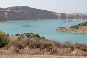 Παρά τα προβλήματα που προκάλεσε ο Byron, καμία αξιοσημείωτη ροή στα φράγματα της Πάφου