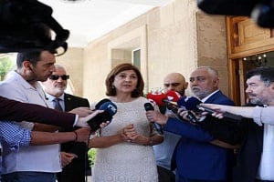 Αρχίζει τις επαφές της ενόψει ΝΥ η Ολγκίν