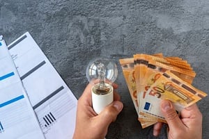 Δεν «κλείδωσαν» ακόμη οι ανατιμήσεις στο ηλεκτρικό ρεύμα