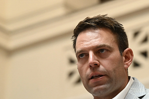 Κασσελάκης: Μόνος δρόμος η παραίτηση Χριστοδουλίδη - Στηρίζω ΑΛΜΑ