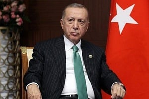 Ερντογάν: H Τουρκία, σημαιοφόρος του Ισλάμ – Οι Νεοναζί κυρίευσαν την Ευρώπη