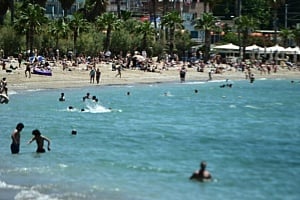 Παλαιό Φάληρο: Ενδείξεις για εγκληματική ενέργεια στο νεκρό κορίτσι