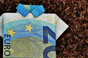 ΧΡΙΣΤΟΥΓΕΝΝΙΑΤΙΚΟΣ «ΜΠΟΝΑΜΑΣ»: Ποιοι θα λάβουν έκτακτο επίδομα ενόψει εορτών