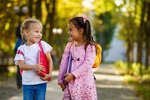 Πρώτη μέρα στο σχολείο: 10 χρήσιμες μοντεσσοριανές φράσεις για παιδιά δημοτικού