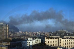 Με νέες κυρώσεις κατά Ρωσίας απειλεί ο Τραμπ μετά τις επιθέσεις κατά Ουκρανίας