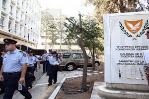 Αυξήθηκε το α΄εξάμηνο ο μέσος όρος της απασχόλησης στην Κυβέρνηση