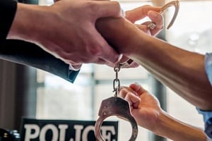 Υπό εξαήμερη κράτηση 48χρονη για υπόθεση κλοπής €270.000 στο Στρόβολο