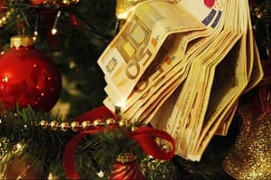 Ξεκινά η καταβολή χριστουγεννιάτικων επιδομάτων – Πότε πληρώνονται μισθοί, συντάξεις και 13ος