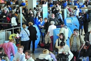Tι αλλάζει σε εισιτήρια, αποσκευές και αποζημιώσεις για ταξίδια-Λαμβάνουν αποφάσεις στην Ευρωπαϊκή Ένωση