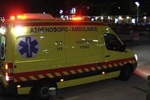 Έ&kappa;&tau;&alpha;&kappa;&tau;&omicron;: &Sigma;&upsilon;&nu;&epsilon;&lambda;ή&phi;&theta;&eta; &omicron; 37&chi;&rho;&omicron;&nu;&omicron;&sigmaf; &pi;&alpha;&tau;έ&rho;&alpha;&sigmaf; &tau;&omicron;&upsilon; 3&chi;&rho;&omicron;&nu;&omicron;&upsilon; &pi;&omicron;&upsilon; &pi;έ&theta;&alpha;&nu;&epsilon; &sigma;&epsilon; &xi;&epsilon;&nu;&omicron;&delta;&omicron;&chi;&epsilon;ί&omicron; &sigma;&tau;&eta;&nu; &Pi;ά&phi;&omicron;