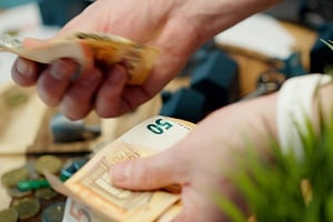 Τι είναι το ψηφιακό ευρώ: Πότε θα μπει στη ζωή μας και πώς θα κάνουμε συναλλαγές