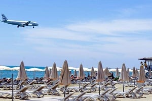 Ετήσια αύξηση 13,7% σημείωσαν οι αφίξεις τουριστών τον Μάη