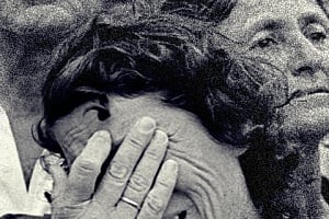 Κύπριες σπάνε τη σιωπή τους και αποκαλύπτουν τη φρίκη που βίωσαν από τους εισβολείς 51 χρόνια μετά