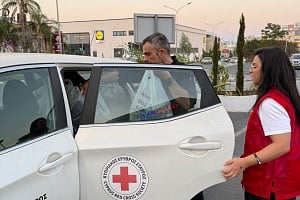 Κυπριακός Ερυθρός Σταυρός: Με δεκάδες εθελοντές του στο πλευρό των πυρόπληκτων