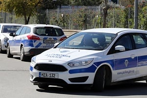 Με χειροπέδες και 42χρονος για τις απόπειρες ληστείας σε τράπεζα και χρυσοχοείο