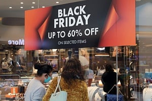 Τα δικαιώματά σου για Black Friday: Τι ισχύει με τις επιστροφές και πώς θα ψωνίσεις με ασφάλεια από το διαδίκτυο
