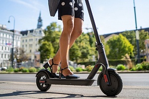 Ε-scooters: Ανακατωμένος ο ερχόμενος – Δεν ξέρουν πού μπορούν να κινούνται