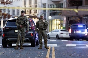 “Τρομοκρατική ενέργεια” η επίθεση κατά εθνοφρουρών, είπε ο Τραμπ