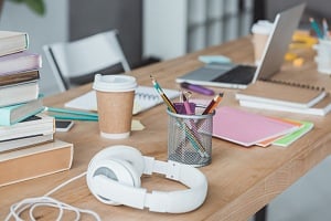 Πόσο κοστίζει το φοιτητικό όνειρο στην Ελλάδα; Οδηγός επιβίωσης για νέους φοιτητές και φοιτήτριες
